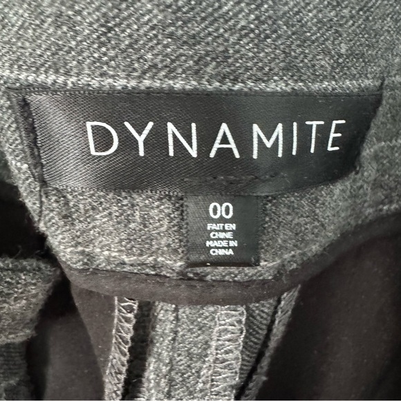 Dynamite Gray Pinstripe Wide Leg Pants – Size 00 ✨ Sleek Pinstripe Perfection ✨ - Picture 4 of 7